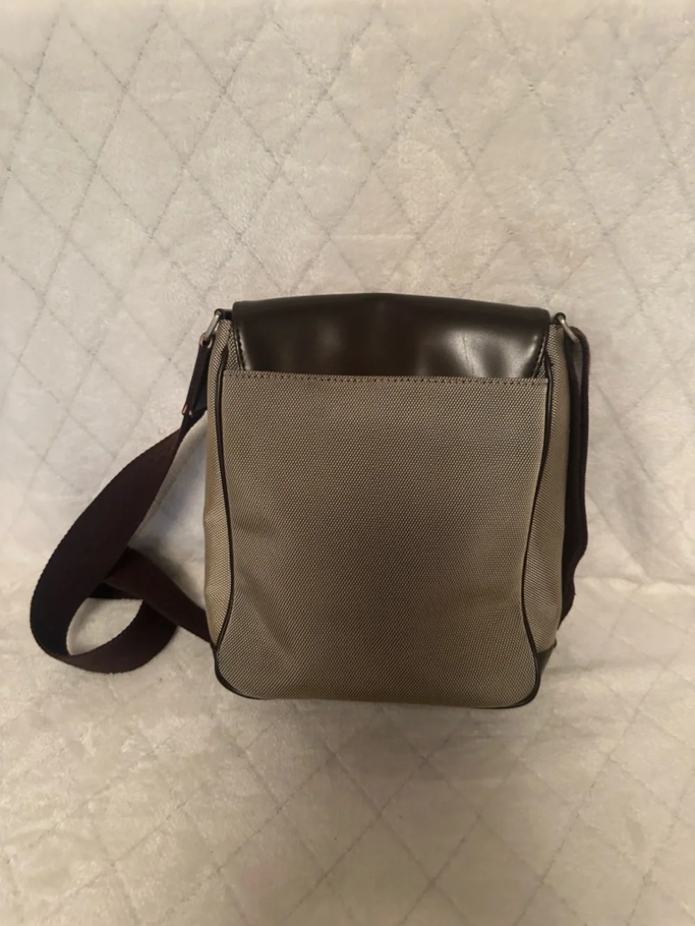 Metro City Unisex Taupe & Dark Brown Messenger Bag